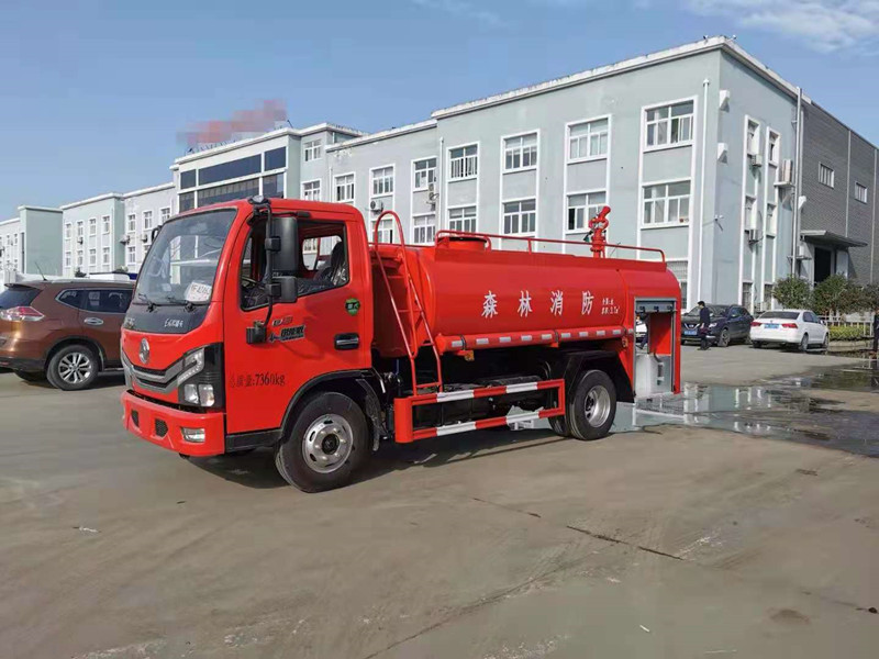 東風4.5噸消防灑水車