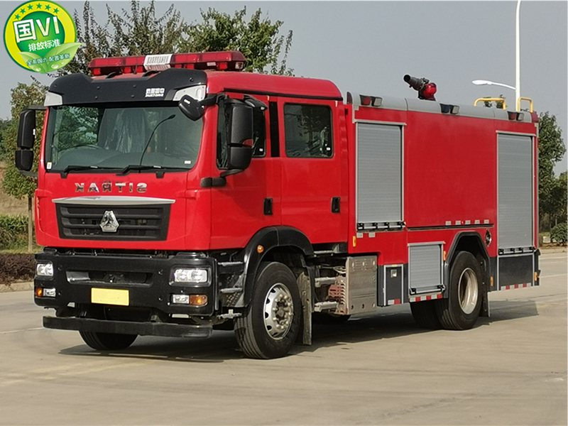 國(guó)六8噸汕德卡水罐消防車