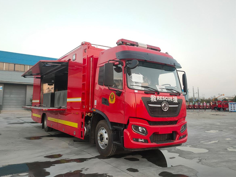 東風(fēng)天錦流動(dòng)式炊事車